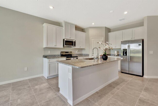 Building Photo - 12639 SW Forli Way