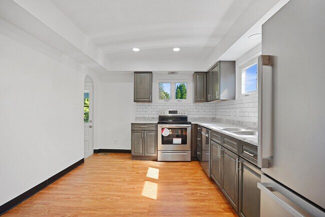 Foto del edificio - 66 Saylor St