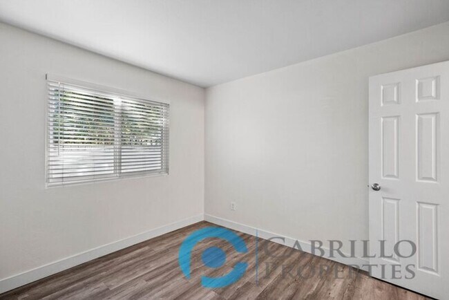 Foto del edificio - 1016 Hornblend St