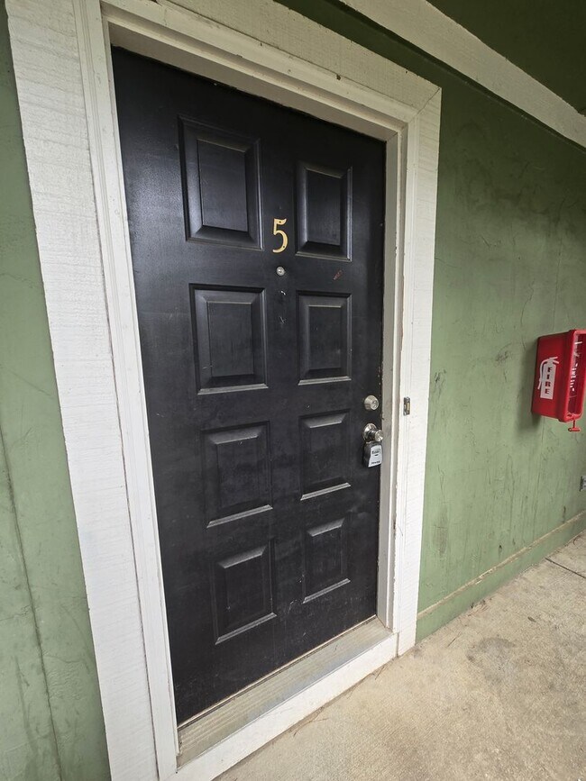 Foto del edificio - 6809-5 Willowbrook ~ Stewarts Creek