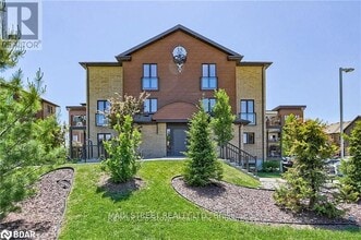 Building Photo - 35 Madelaine Dr