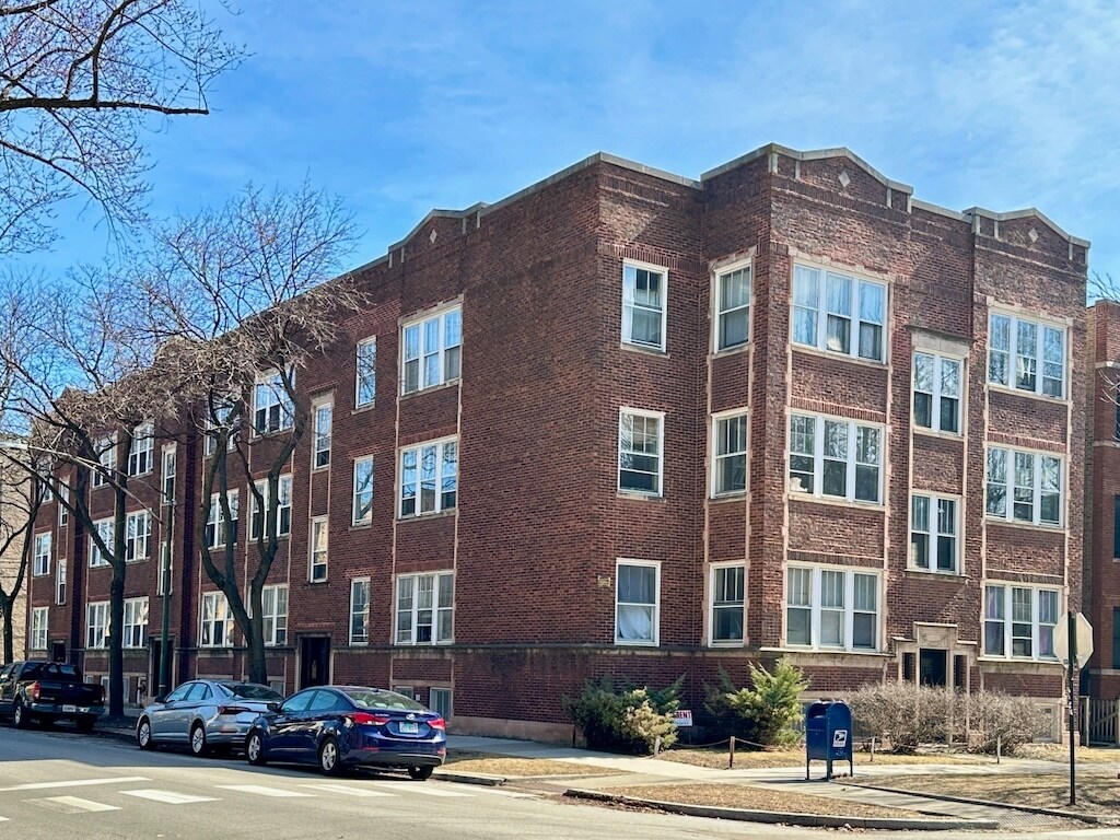 Foto principal - 1917 W Winnemac Ave