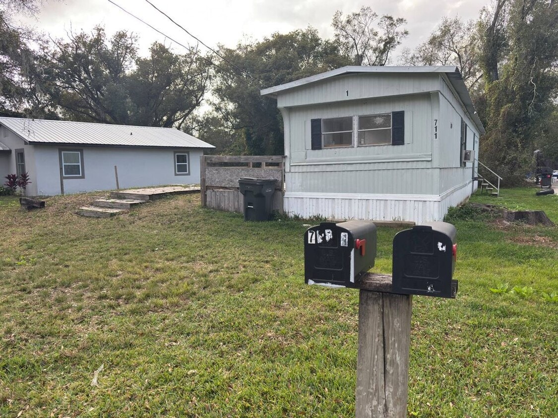 Foto del edificio - 711 Nashville Rd