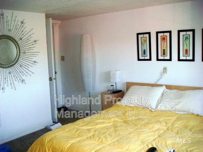 Foto del edificio - 617 Taylor Ave