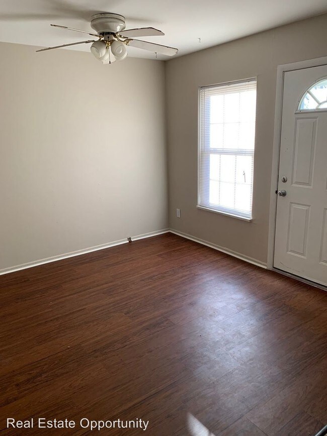 Building Photo - 469 S 30th St