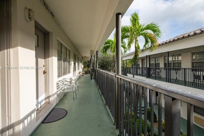 Foto del edificio - 974 Biarritz Dr