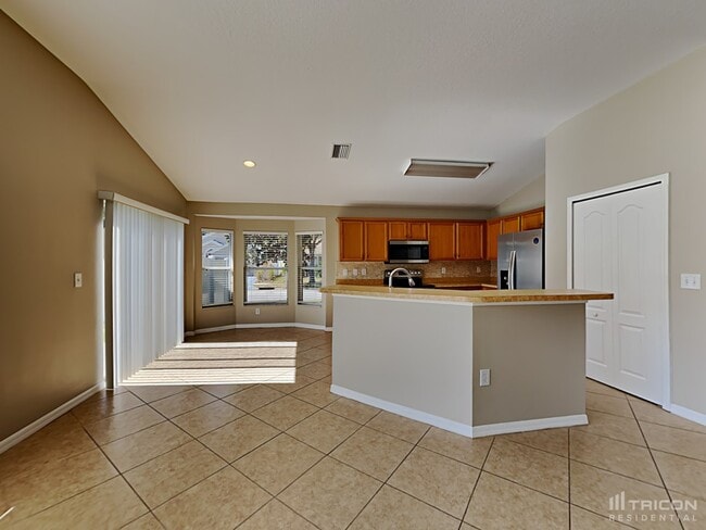 Building Photo - 15822 Pond Rush Ct