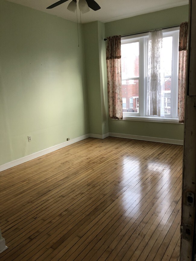 Sala de estar - 2140 W 21st Pl