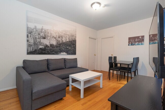 Foto del edificio - 335 E 94th St