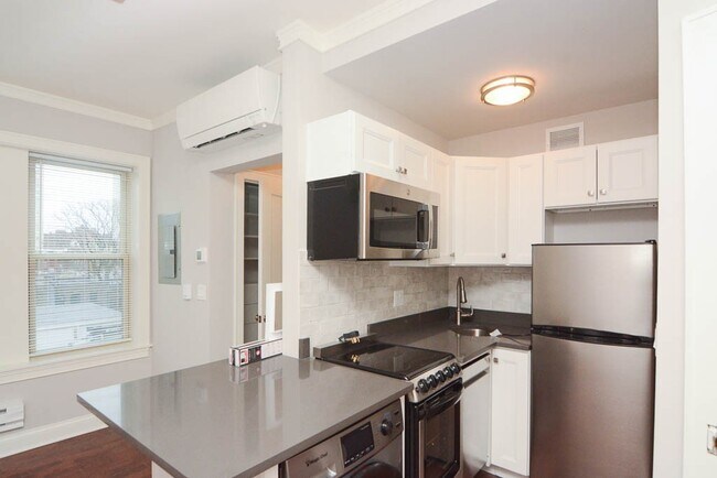 Foto del edificio - 638 W Wrightwood Ave