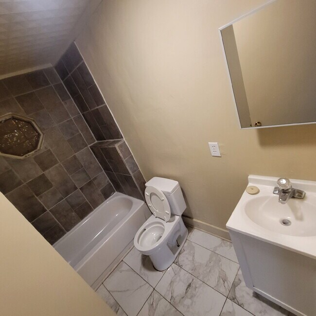Foto del edificio - 3 Bedroom on a quiet street