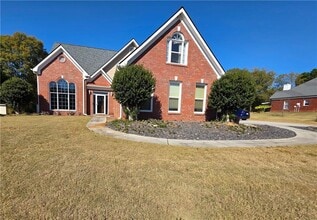 Building Photo - 2590 Harbin Springs Cove