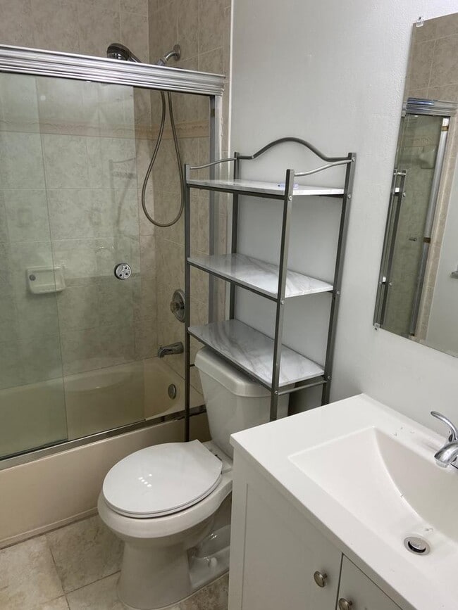 Foto del edificio - 6916 NW 174th Ter