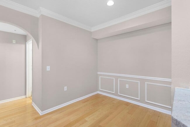 Building Photo - 5303 Bay Club Cir