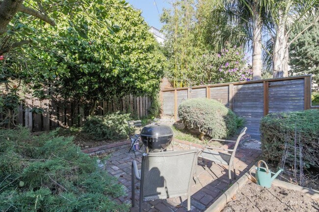 Foto del edificio - 2614 California St