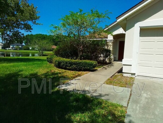 Building Photo - 13543 Devan Lee Dr E