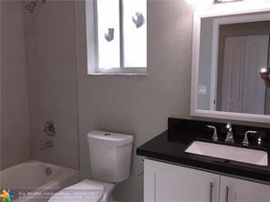 Foto del edificio - 2729 NE 6th Ln