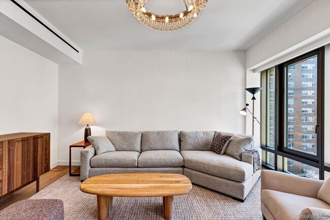 Foto del edificio - 200 E 21st St