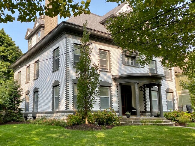 Foto del edificio - 263 Morris Ave SE