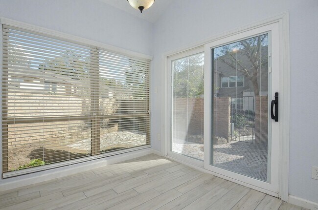 Foto del edificio - 12625 Memorial Dr