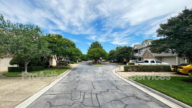 Foto del edificio - 1034 Grand Oak Ln