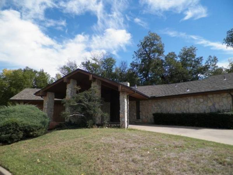 2517 NE Turtle Creek Dr, Lawton, OK 73507 House for Rent in Lawton