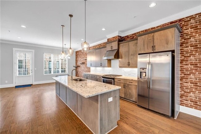 Building Photo - 267 Castleberry Station Dr SW