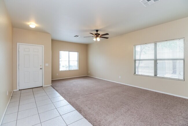 Building Photo - 2714 S Sailors Way