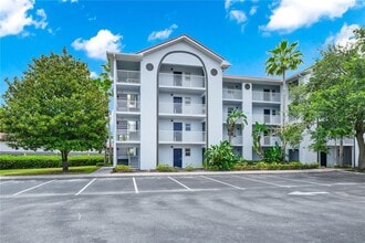 Building Photo - 2954 Sadina St