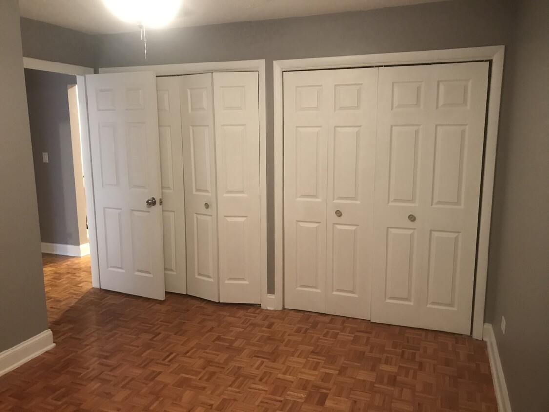 Bedroom. - 5231 N Oakview St
