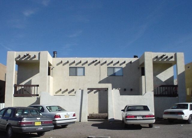 Primary Photo - Dunes Place