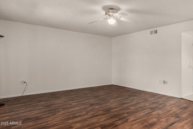 Building Photo - 16828 N 108th Ave