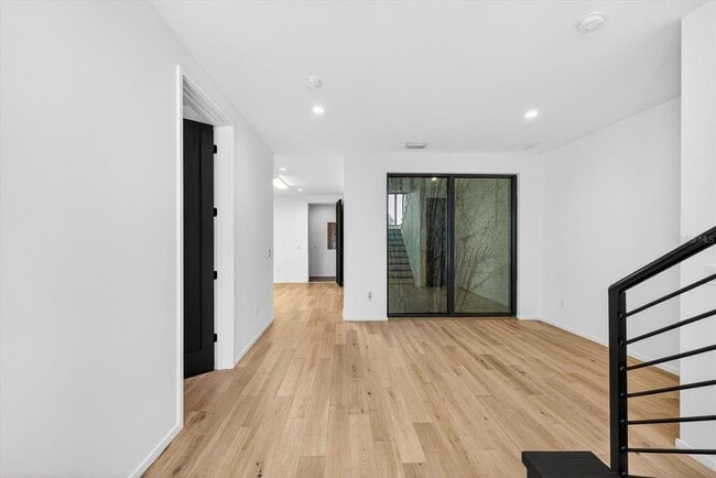 Building Photo - 94 W Davis Blvd