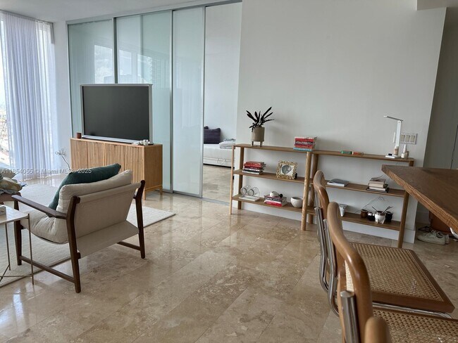 Foto del edificio - 1040 Biscayne Blvd