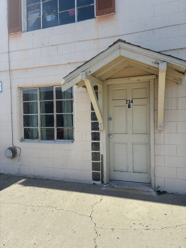 Building Photo - 234 S 8th St