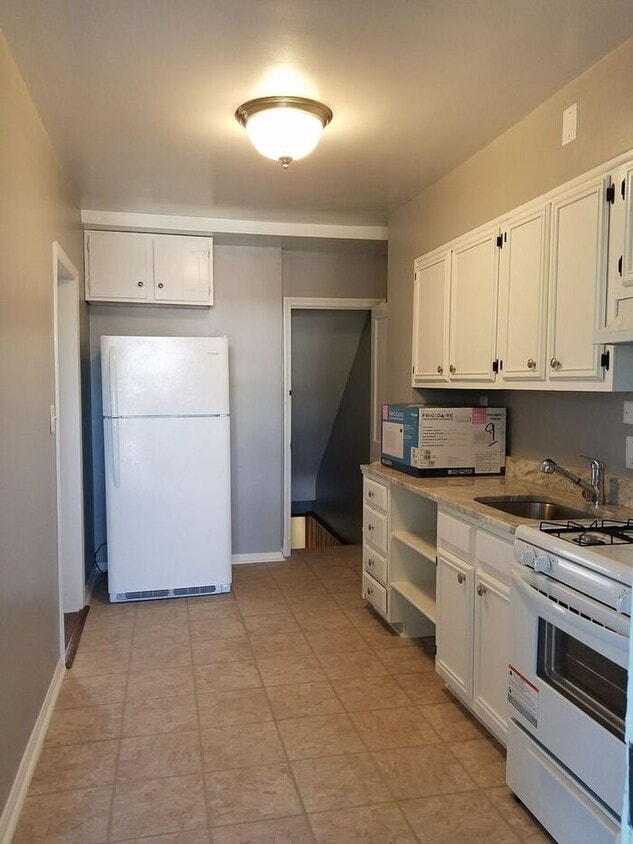 3 Bedroom 2 Bathrooms in 21239 - 3 Bedroom 2 Bathrooms in 21239