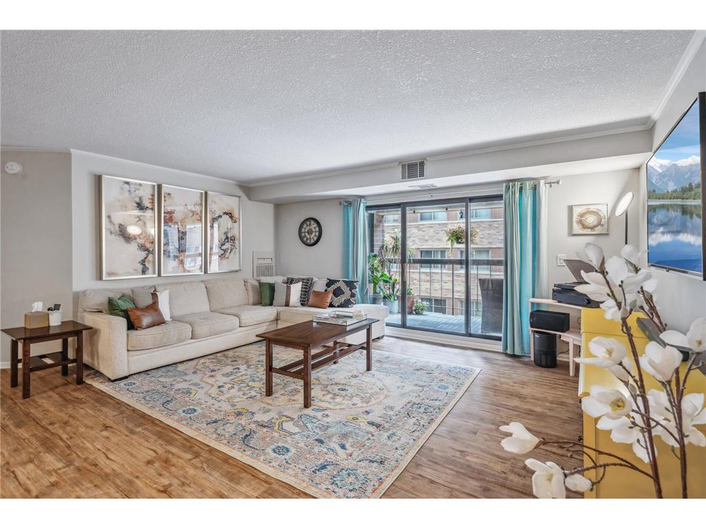 Foto principal - 2885 Knox Ave S