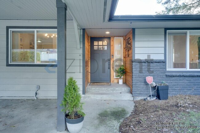 Foto del edificio - 14046 Meridian Ave N