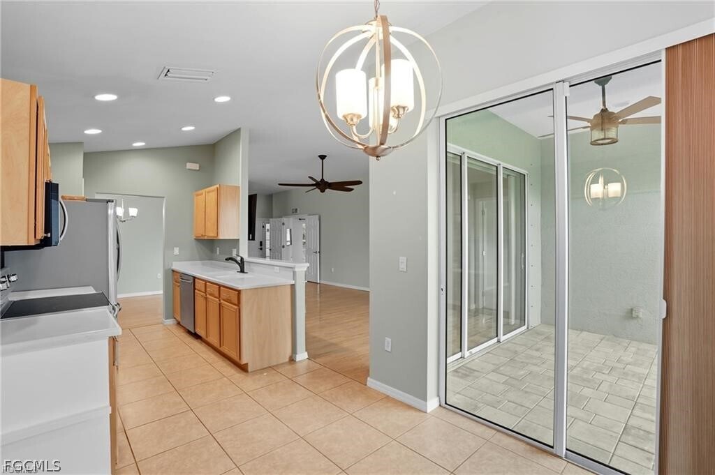 Foto del edificio - 2427 Woodbourne Pl
