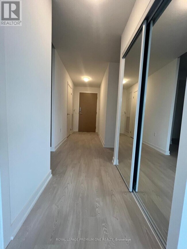 Building Photo - 1 Quarrington Ln