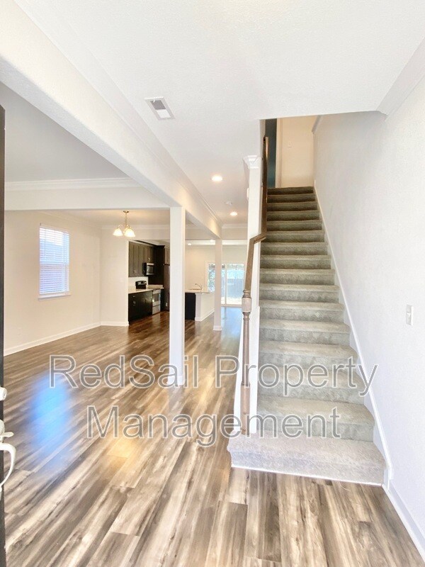 Foto del edificio - 2758 McKann Ave