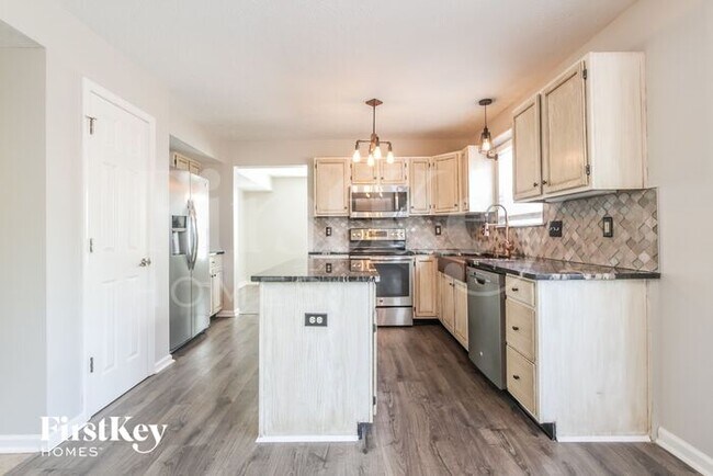 Foto del edificio - 3360 Yorkshire Dr