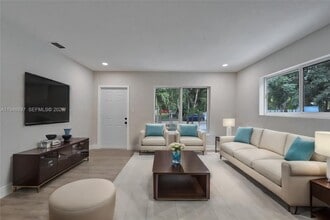 Building Photo - 21021 NE 13th Pl