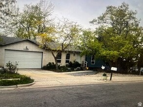 Building Photo - 1213 N Winston Dr