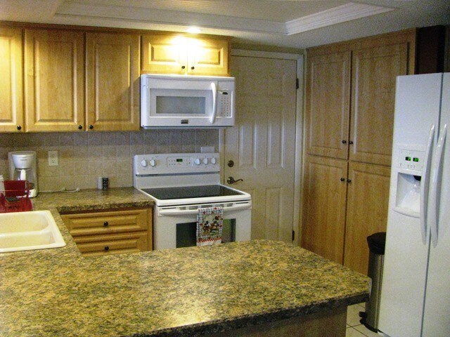 Building Photo - 8205 Edgemore Ln