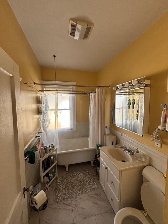 Building Photo - 61 Quincy St