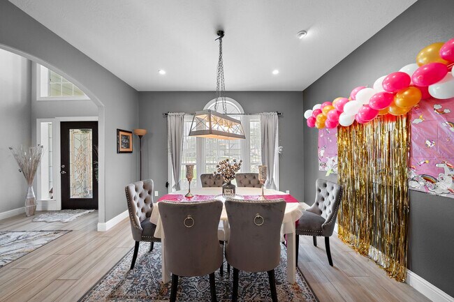 Foto del edificio - 815 Arlington Ln