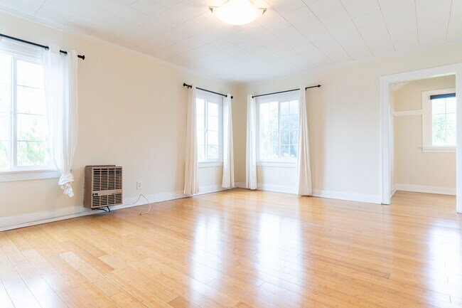 Foto del edificio - 1532 N Commonwealth Ave