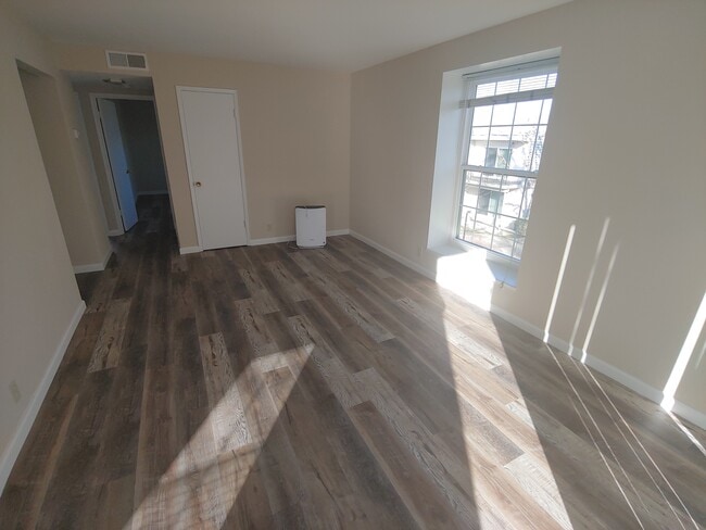 Living Room - 982 S Wolfe Rd