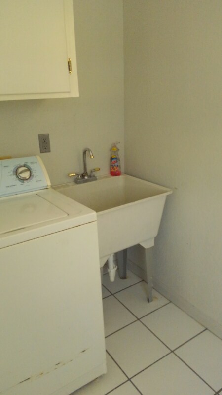 Foto del edificio - 723 S 33rd St